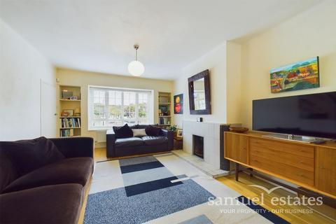 3 bedroom semi-detached house to rent, Rosedene Avenue, London, SW16