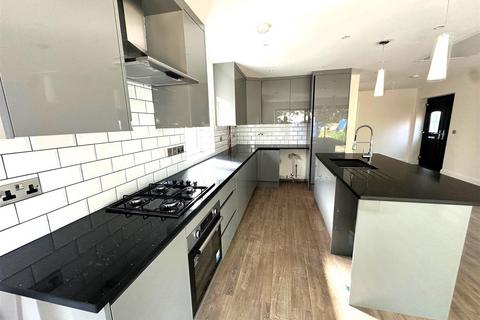 undefined, Fawns Manor Road, Bedfont
