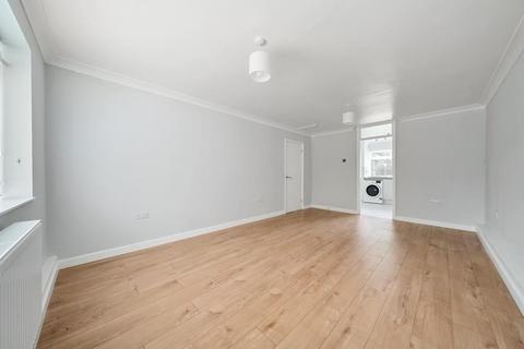 2 bedroom apartment to rent, Maxwell Road,  Northwood,  HA6