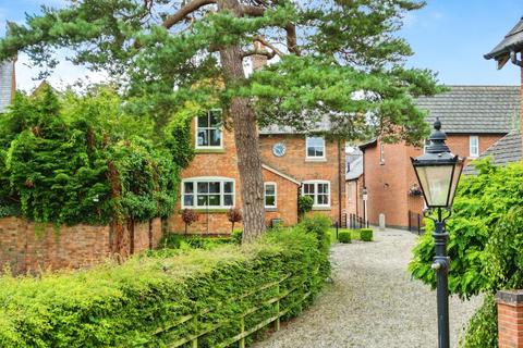 4 bedroom detached house for sale, Leicester LE7