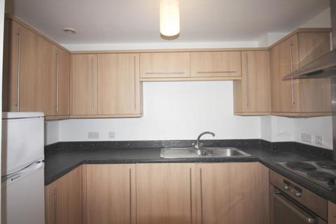 2 bedroom flat to rent, Coombe Way, Hants GU14