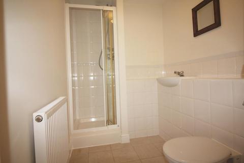 2 bedroom flat to rent, Coombe Way, Hants GU14