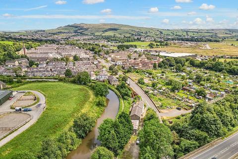 5 bedroom detached house for sale, Broughton Road, Skipton BD23