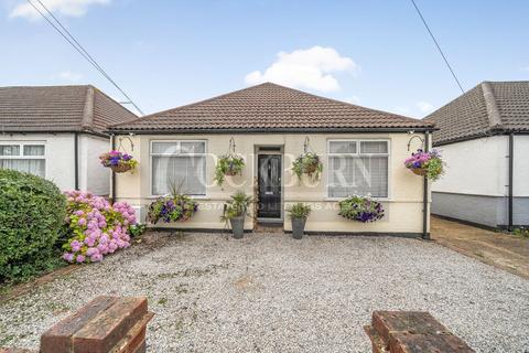 3 bedroom detached bungalow for sale, Blanmerle Road, New Eltham, SE9