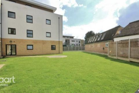 Flat 13, Autumn Court Spring Gardens, Romford, RM7 9BN