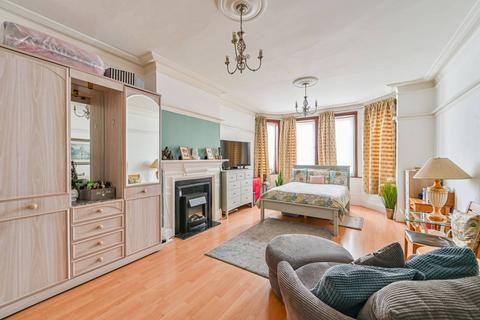 3 bedroom flat for sale, London Road, Croydon, CR0