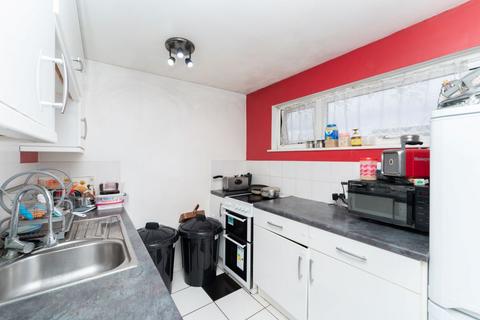 1 bedroom flat for sale, 4 Hotspur Road, Northolt, Middlesex, UB5 6TL