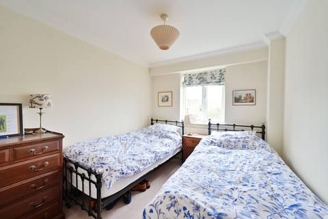 2 bedroom flat for sale, Regency Court, Wimbledon, London, SW19