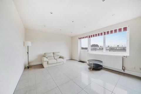 2 bedroom flat to rent, Belle Vue Estate, Hendon, London, NW4