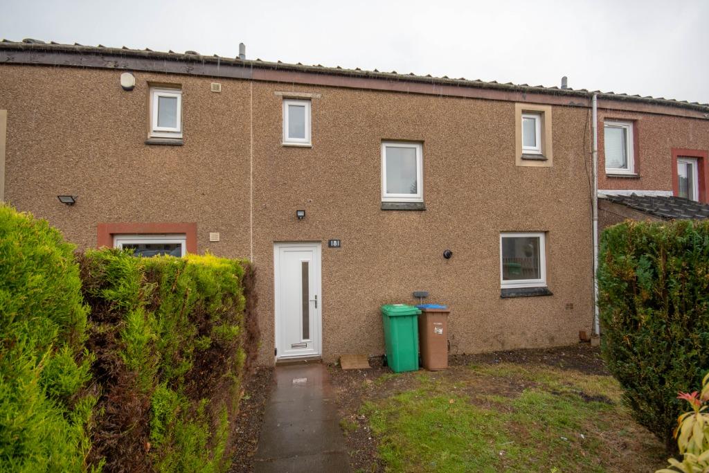 Bute Place, Glenrothes, KY7 3 bed terraced house to rent £895 pcm (£