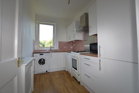 2 bedroom flat to rent, Redbraes Place, Edinburgh, EH7