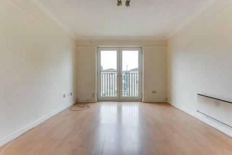 1 bedroom flat for sale, Chatsworth Court, Stevenage, Hertfordshire, SG2 8DY