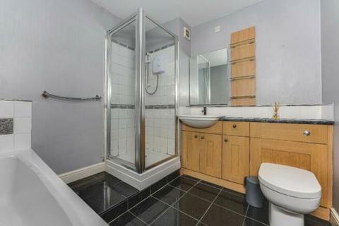 1 bedroom flat for sale, Chatsworth Court, Stevenage, Hertfordshire, SG2 8DY