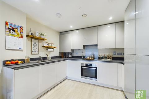 2 bedroom apartment for sale, Webster Close, Bracknell, Berkshire, RG12