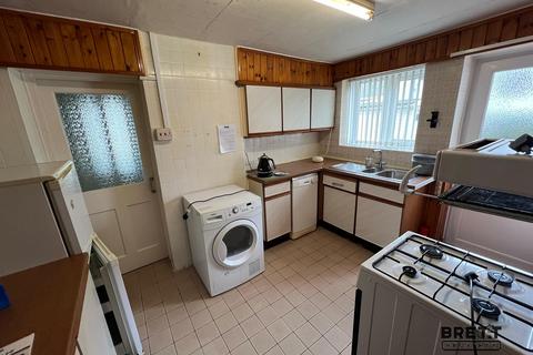 3 bedroom semi-detached house for sale, Nantucket Avenue, Milford Haven, Pembrokeshire. SA73 2BD