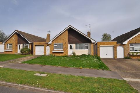 2 bedroom bungalow to rent, Roundwood Close, Hitchin, SG4