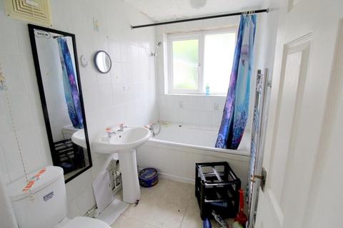 5 Hinksey Close, Slough, SL3 8EB