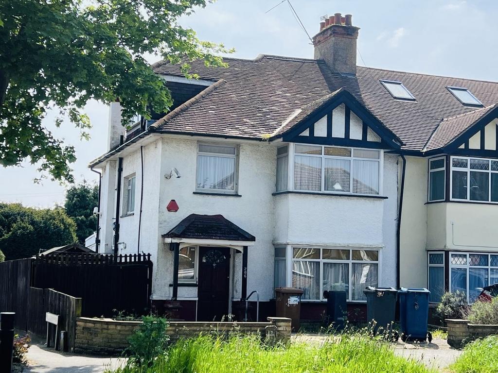 Whitchurch Lane, Edgware HA8 4 bed semidetached house for sale £795,000