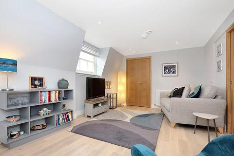 2 bedroom apartment for sale, North Street, St Andrews, KY16