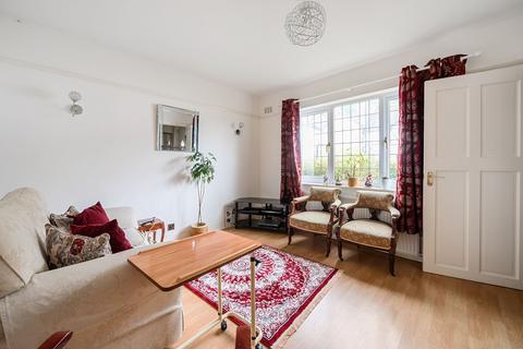 142 The Glade, Coulsdon, CR5 1SP