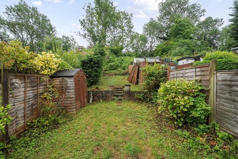142 The Glade, Coulsdon, CR5 1SP