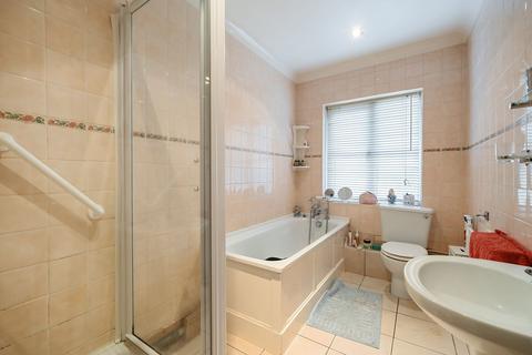 142 The Glade, Coulsdon, CR5 1SP