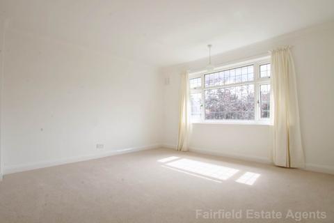 3 bedroom semi-detached house for sale, Parkside Drive, Watford