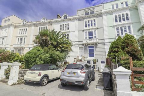 2 bedroom flat for sale, Manilla Crescent - Refurbished - Superb Presentation