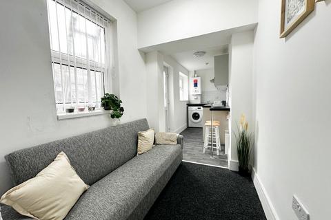 6 bedroom property for sale, 15.63%  NET YIELD -£82,800 P.A NET RENT , Birmingham, B23