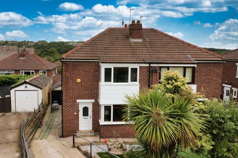 3 bedroom semi-detached house for sale, Lickless Gardens, Horsforth, Leeds, West Yorkshire, LS18