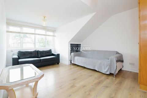 1 bedroom flat to rent, Leeside Crescent, London NW11