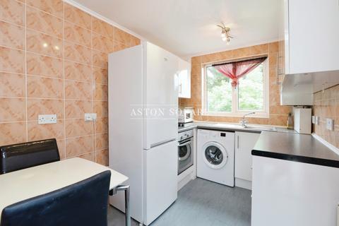 1 bedroom flat to rent, Leeside Crescent, London NW11