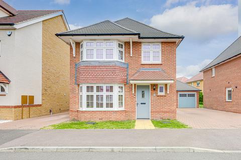 4 bedroom detached house for sale, Dixon Link, Basildon, SS16