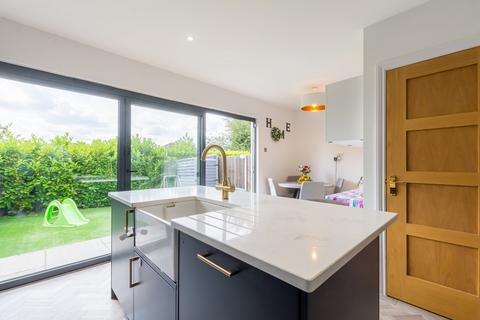92a Blackfen Road, Sidcup, DA15 8SW