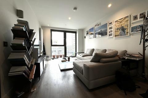 2 bedroom flat to rent, Windsor Square, Woolwich, London SE18