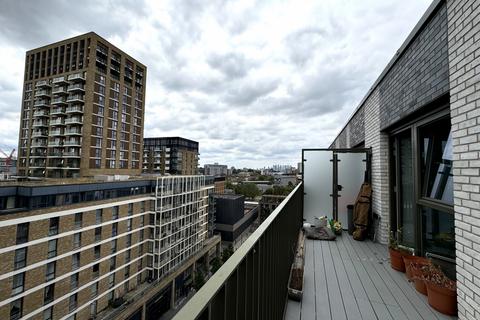 2 bedroom flat to rent, Windsor Square, Woolwich, London SE18