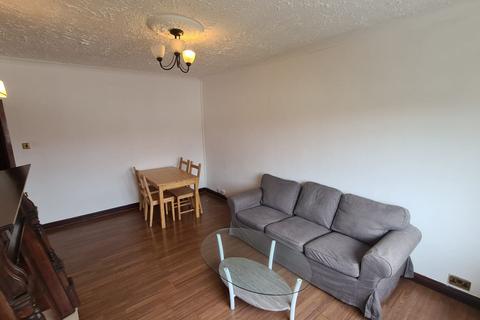 3 bedroom flat to rent, Corlaich Drive, Toryglen