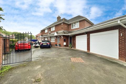 3 bedroom semi-detached house for sale, Olinthus Avenue, Wolverhampton WV11