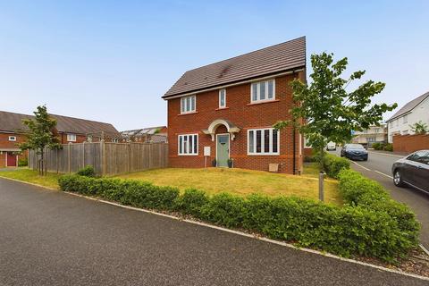 3 bedroom detached house for sale, Ashford Road, Worcester, Worcestershire, WR2