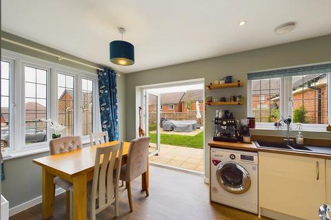 3 bedroom detached house for sale, Ashford Road, Worcester, Worcestershire, WR2