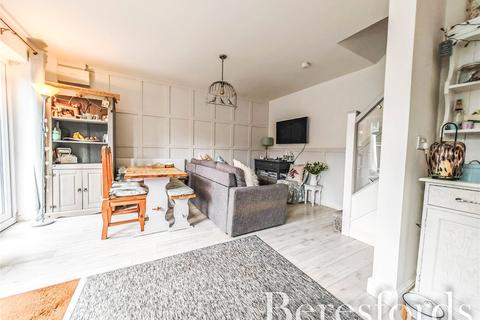 2 bedroom end of terrace house for sale, Old Heath Road, Colchester, CO2