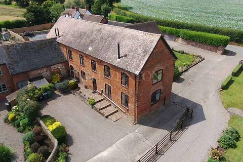 4 bedroom terraced house for sale, The Old Granary Dallicott Farm, Bridgnorth, WV15