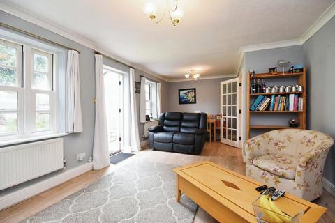 3 bedroom terraced house for sale, Austen Drive, Ingatestone CM4