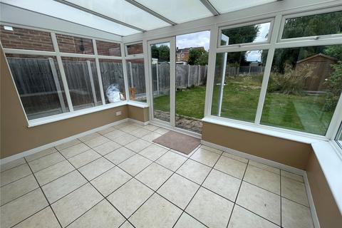 2 bedroom bungalow for sale, Highfield Crescent, Rayleigh, Essex, SS6