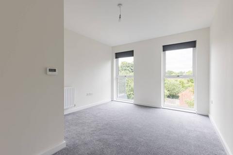 1 bedroom flat to rent, Luctons Close, Loughton, IG10