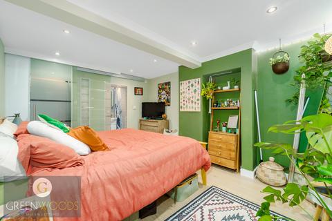 1 bedroom flat for sale, Richmond Road, KT2