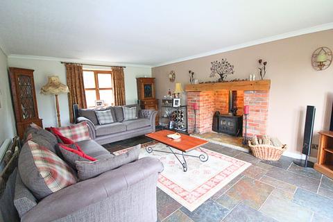 4 bedroom detached house for sale, Bridge Street, Lower Moor WR10