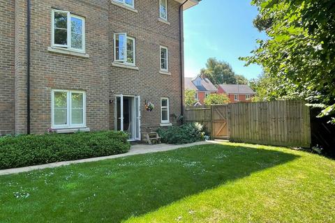 2 bedroom apartment for sale, Ground floor with direct access to the gardens