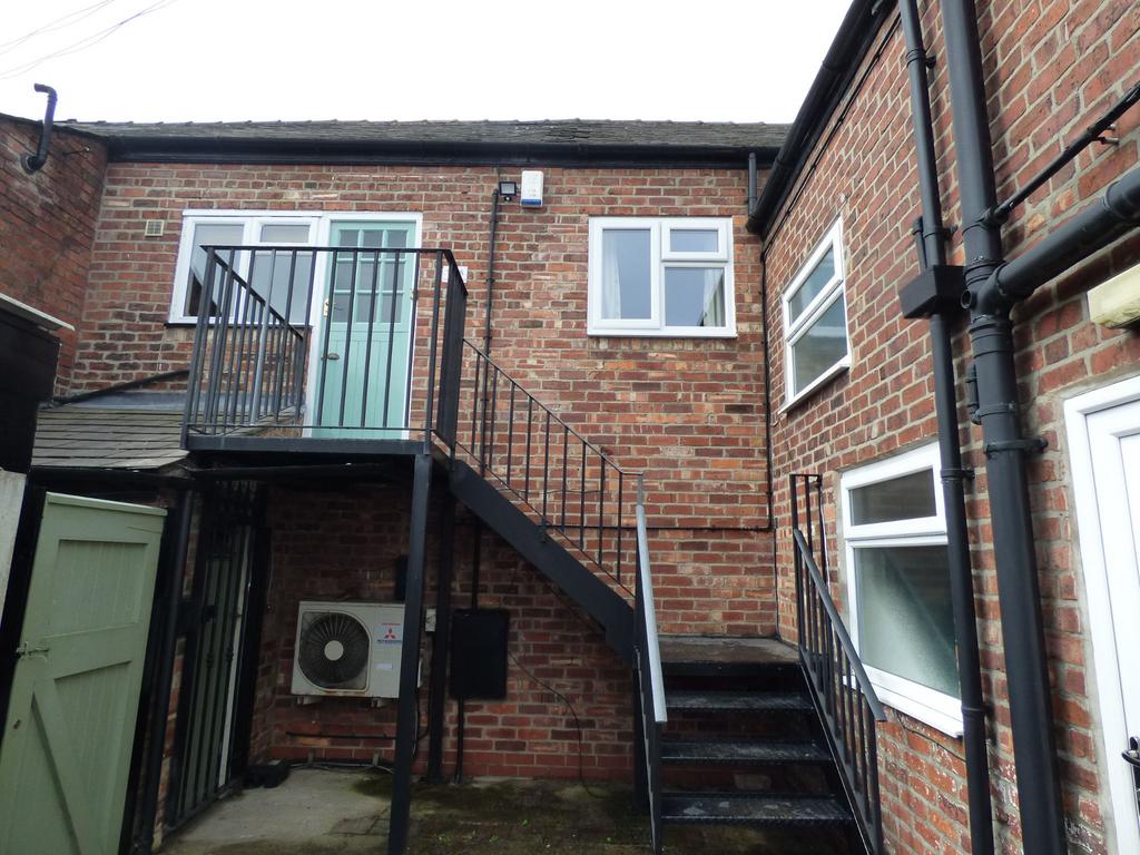 163a-london-road-hazel-grove-sk7-1-bed-apartment-750-pcm-173-pw