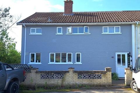 3 bedroom end of terrace house for sale, The Walks, Loddon